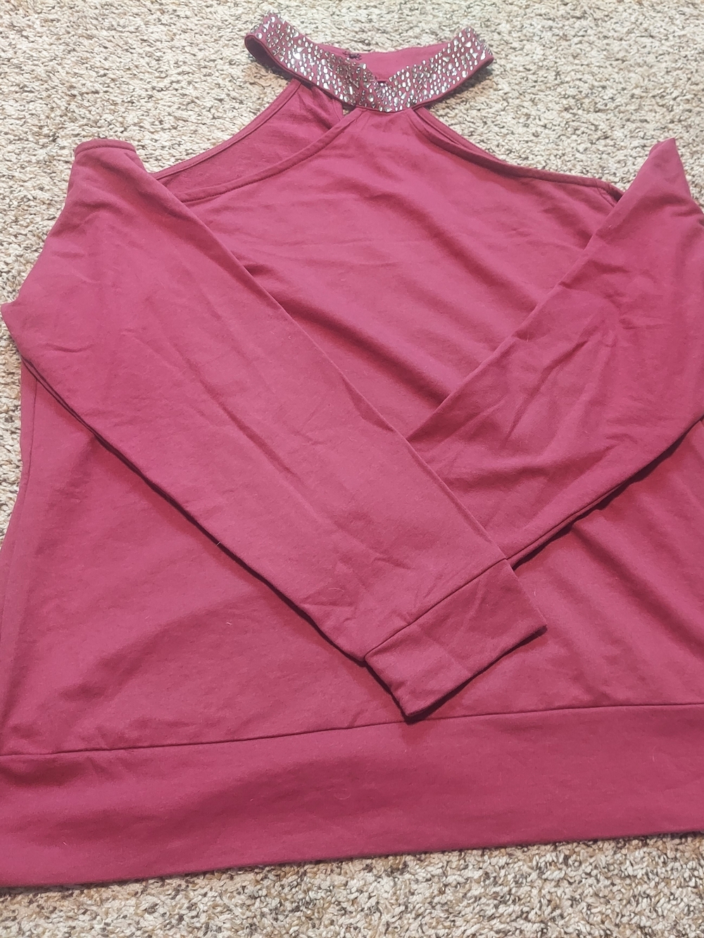 VENUS SIZE XL Cold-Shoulder Long Sleeve Top with Embellished Neck - Wine Pink